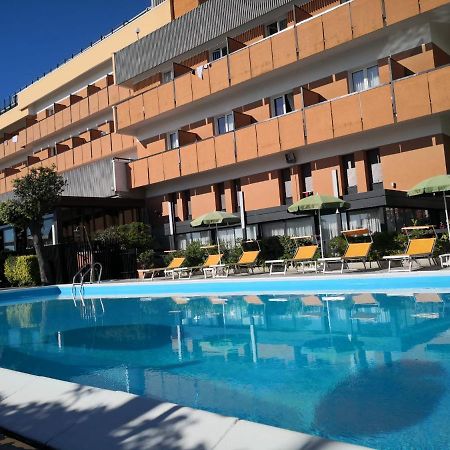 Park Hotel Rimini Bagian luar foto