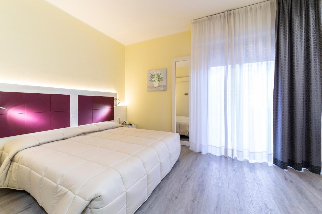 Park Hotel Rimini Bagian luar foto