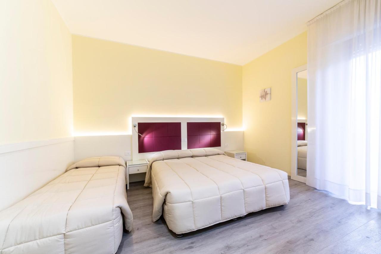 Park Hotel Rimini Bagian luar foto