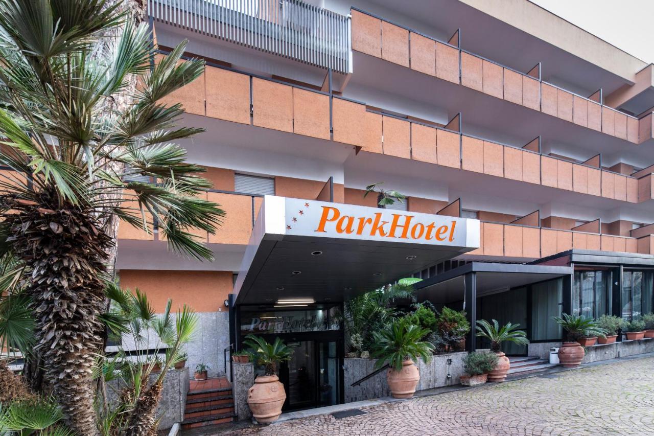 Park Hotel Rimini Bagian luar foto