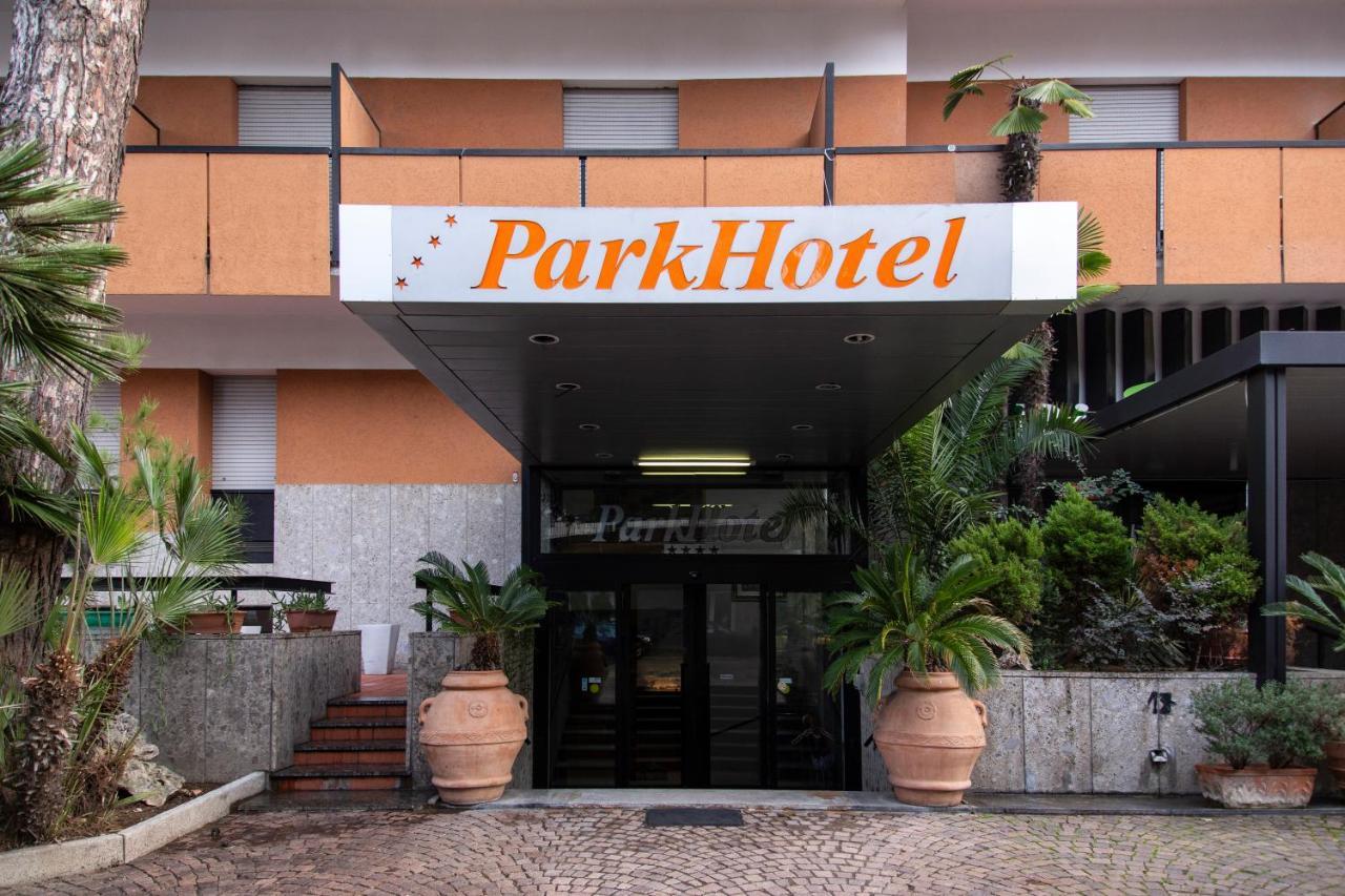 Park Hotel Rimini Bagian luar foto