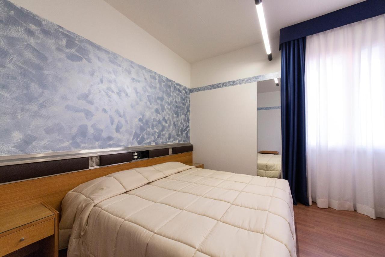 Park Hotel Rimini Bagian luar foto